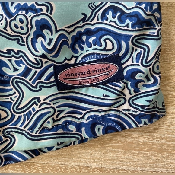 Vineyard Vines 7” Printed Chappy Shark Blue Lined Drawstring Swim Trunks Shorts - Picture 2 of 10